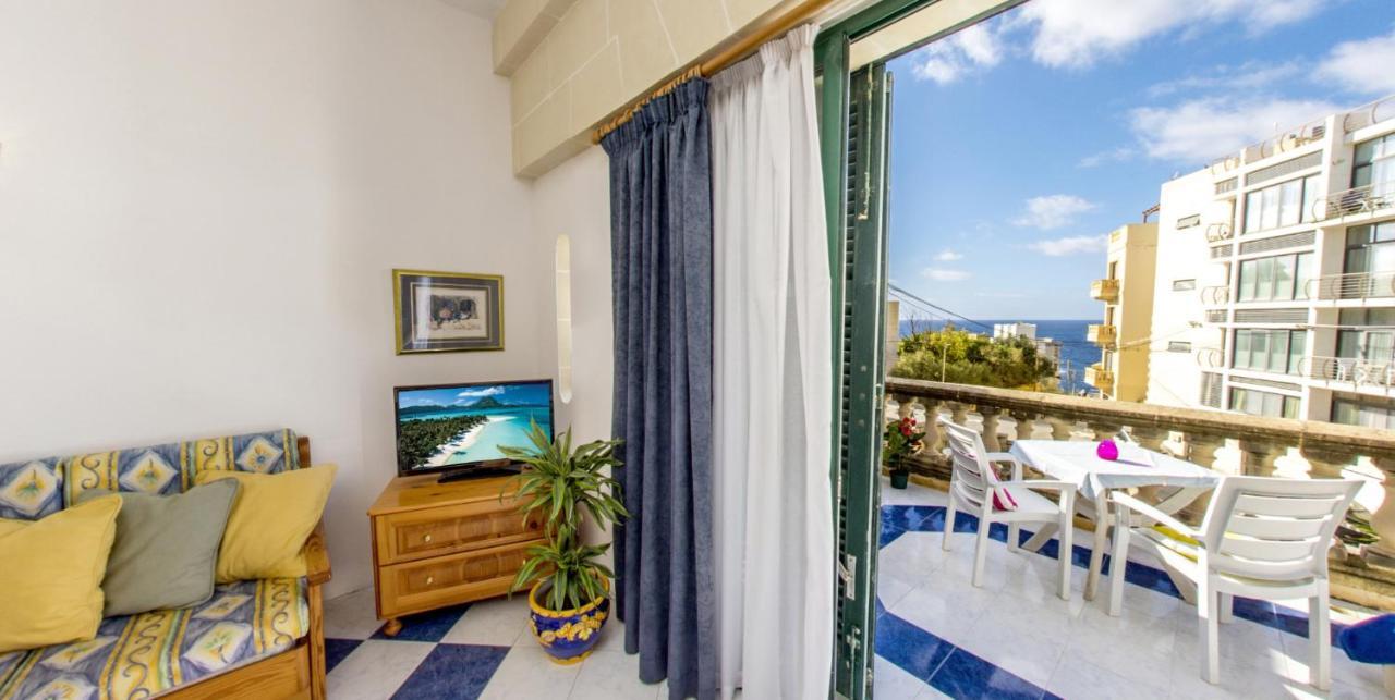 Apartment Xemxija *